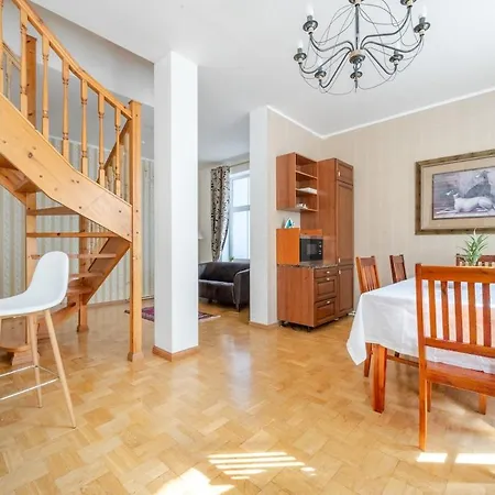 아파트 Large And Cozy 2-level 탈린
