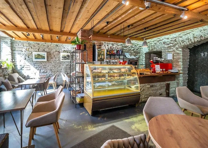 Lägenhet Large And Cozy 2-level *