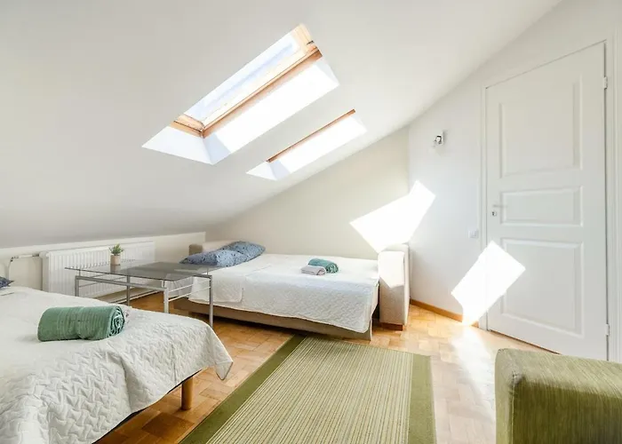 Large And Cozy 2-level * Talin