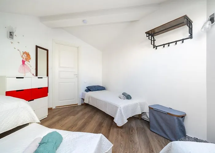 Apartman Large And Cozy 2-level