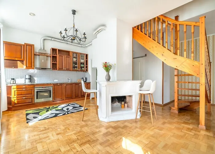 Apartman Large And Cozy 2-level *