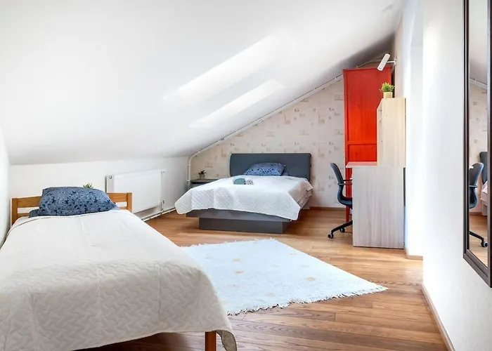 Large And Cozy 2-level Апартаменты *