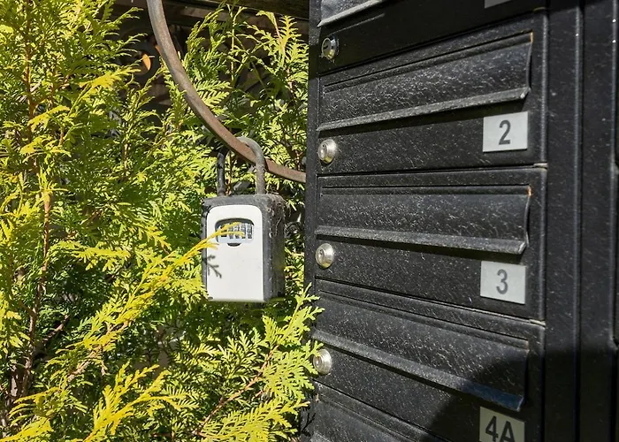 Large And Cozy 2-level